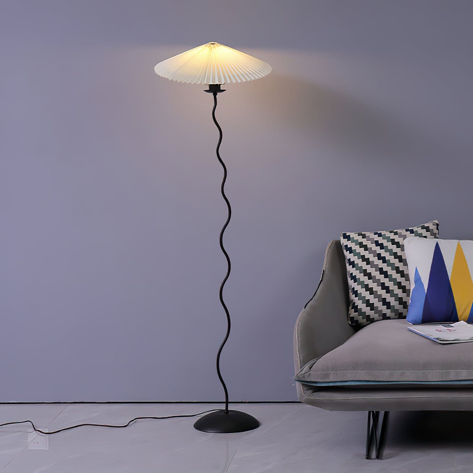 FENWICK CURVILINEAR PLEATED LAMP