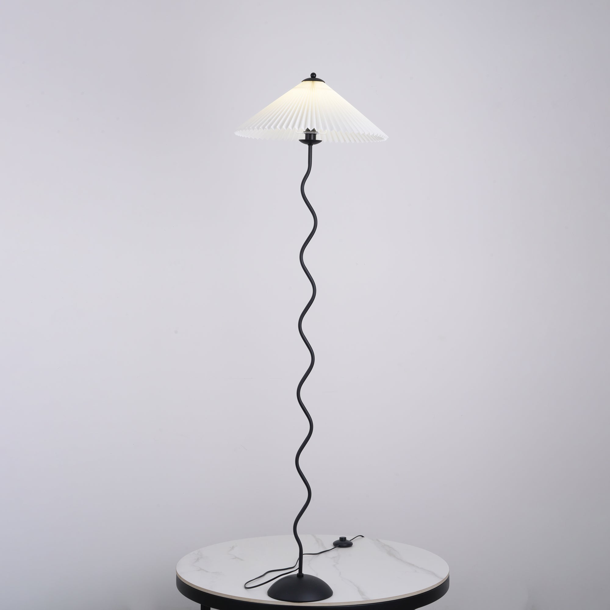 FENWICK CURVILINEAR PLEATED LAMP