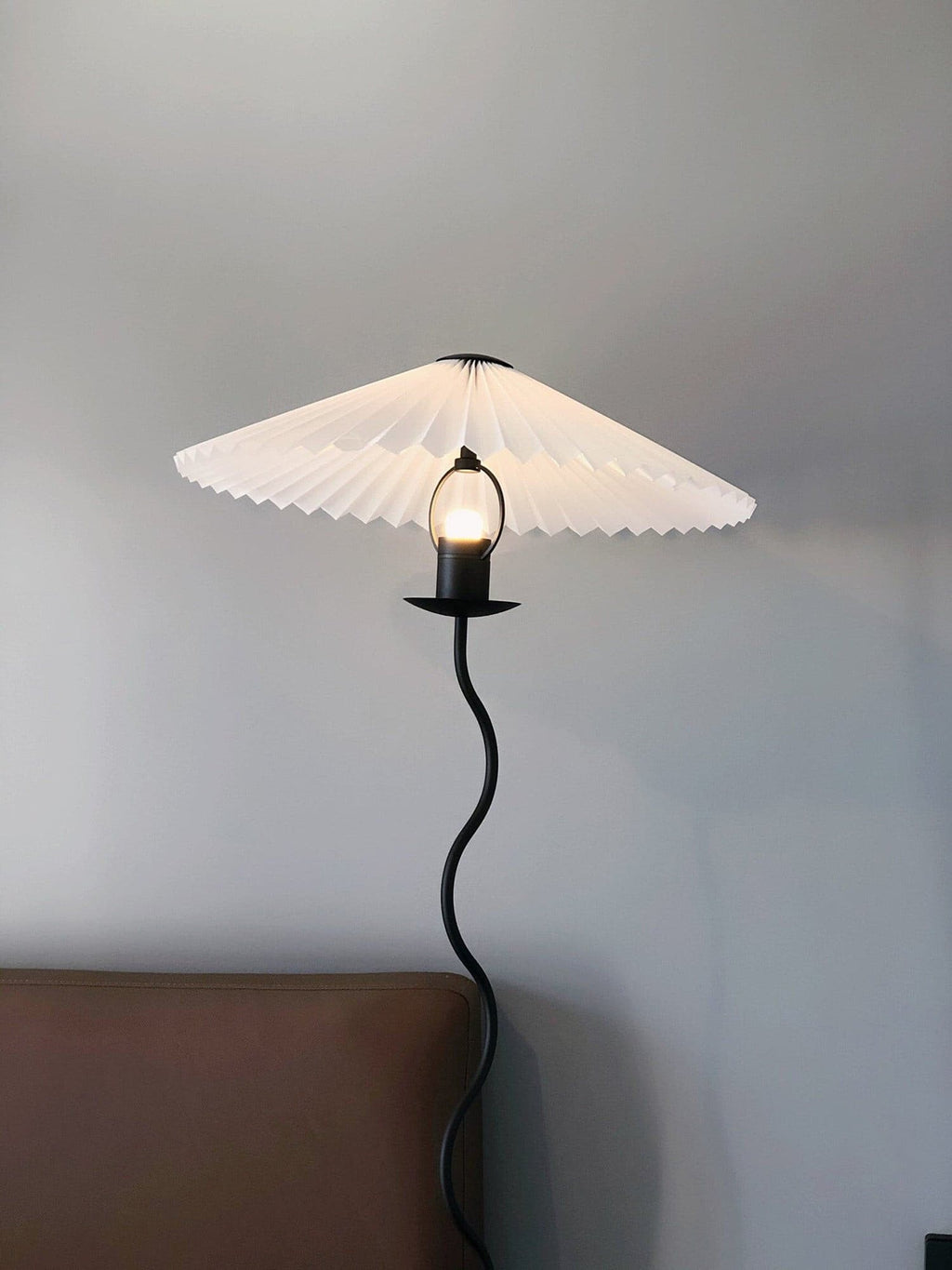 FENWICK CURVILINEAR PLEATED LAMP