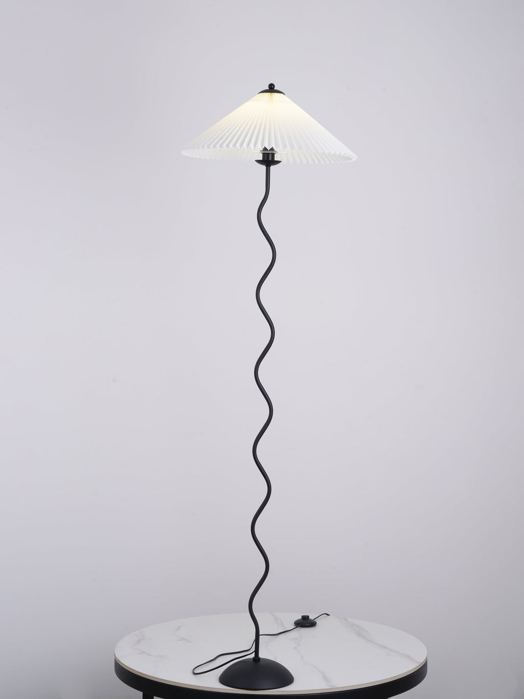 FENWICK CURVILINEAR PLEATED LAMP