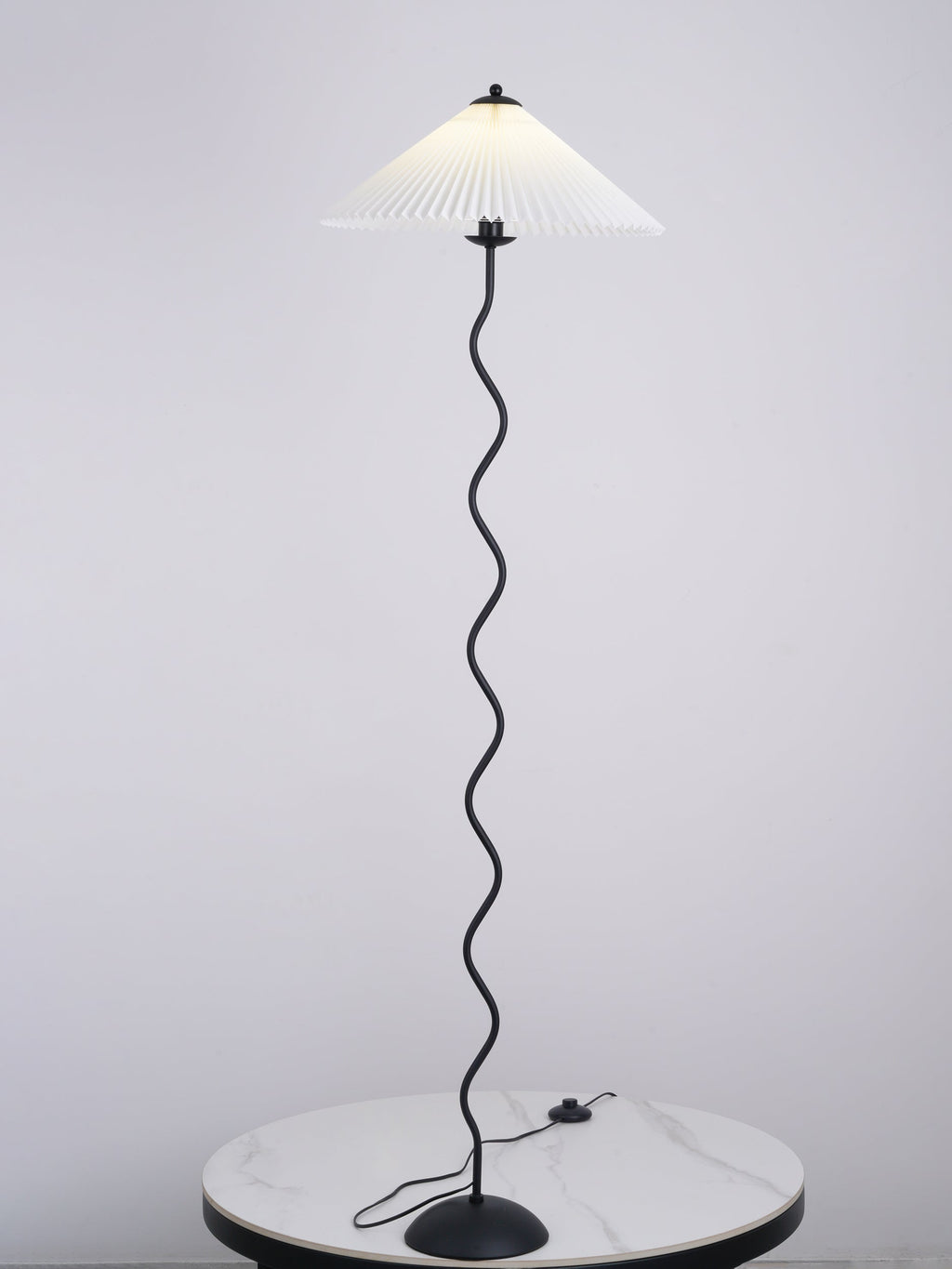 FENWICK CURVILINEAR PLEATED LAMP