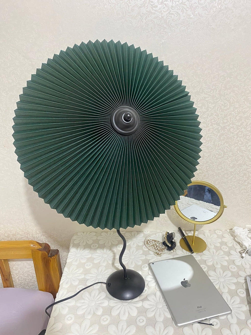 FENWICK RIBBONED ILLUMINATION LAMP
