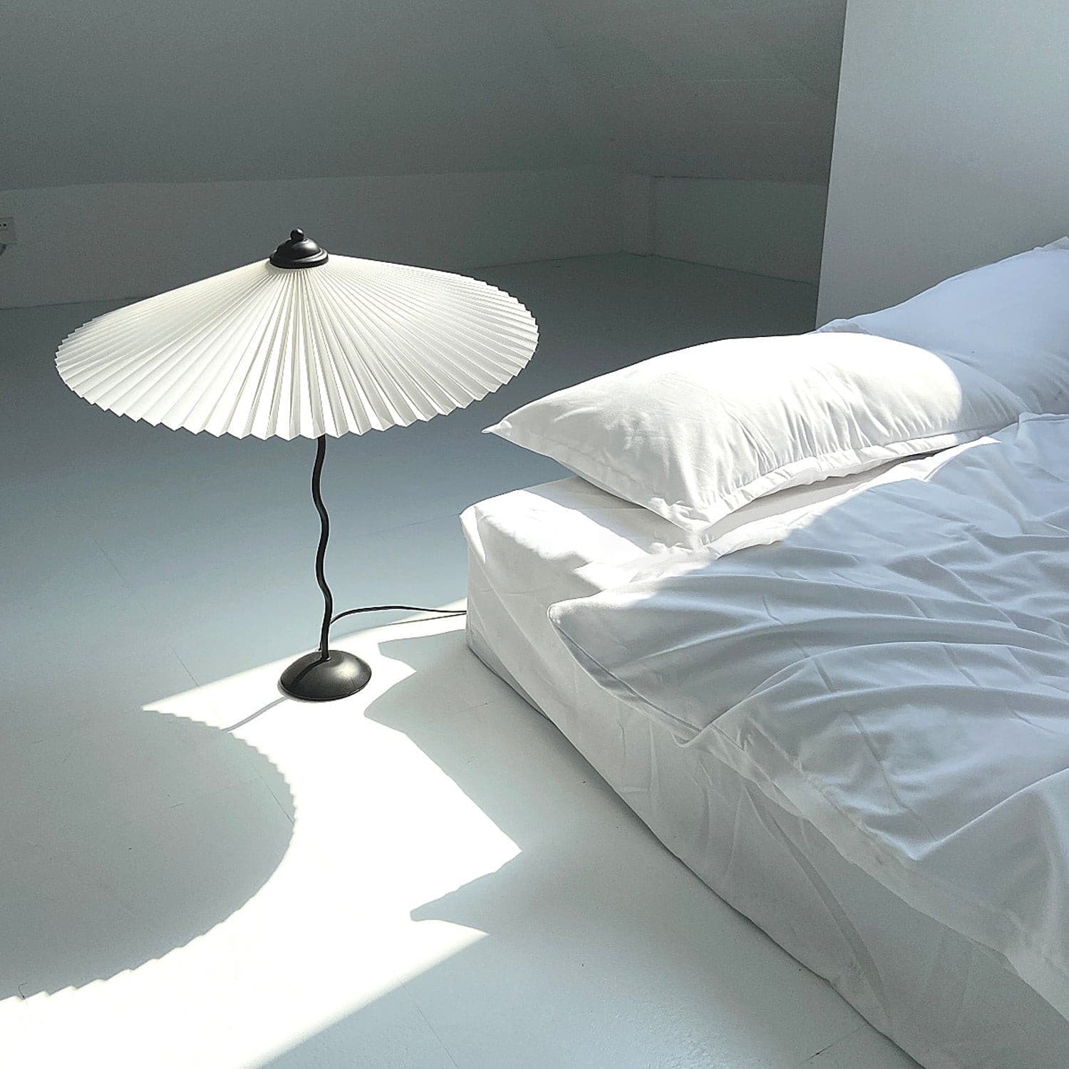 FENWICK RIBBONED ILLUMINATION LAMP
