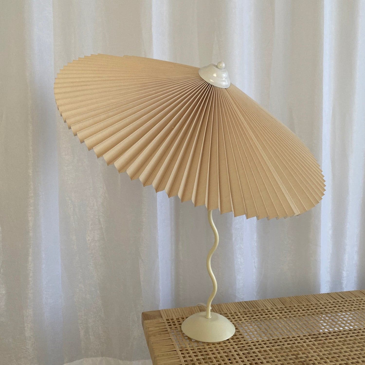 FENWICK RIBBONED ILLUMINATION LAMP