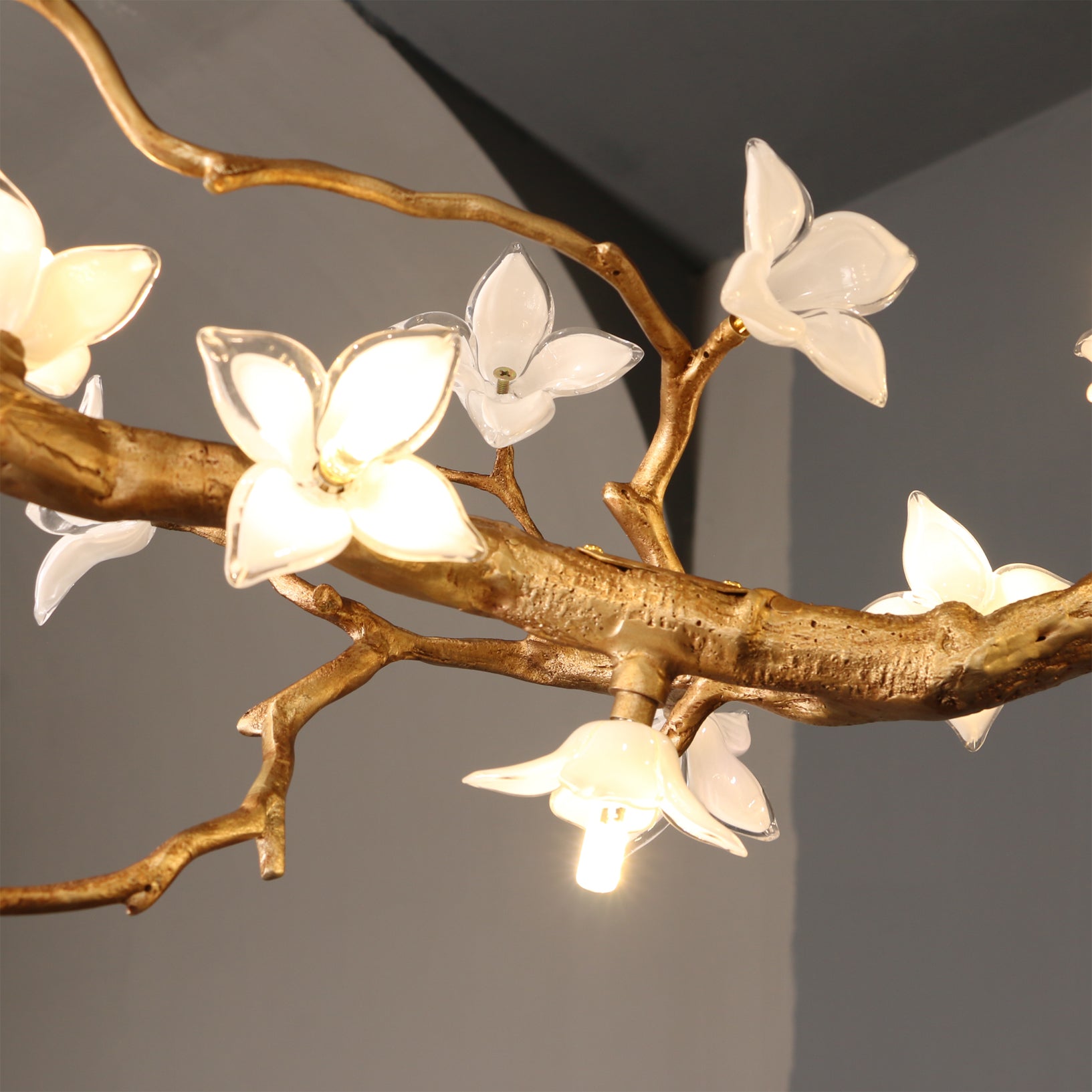 FLORENTINE WILLOW BELL LANTERN