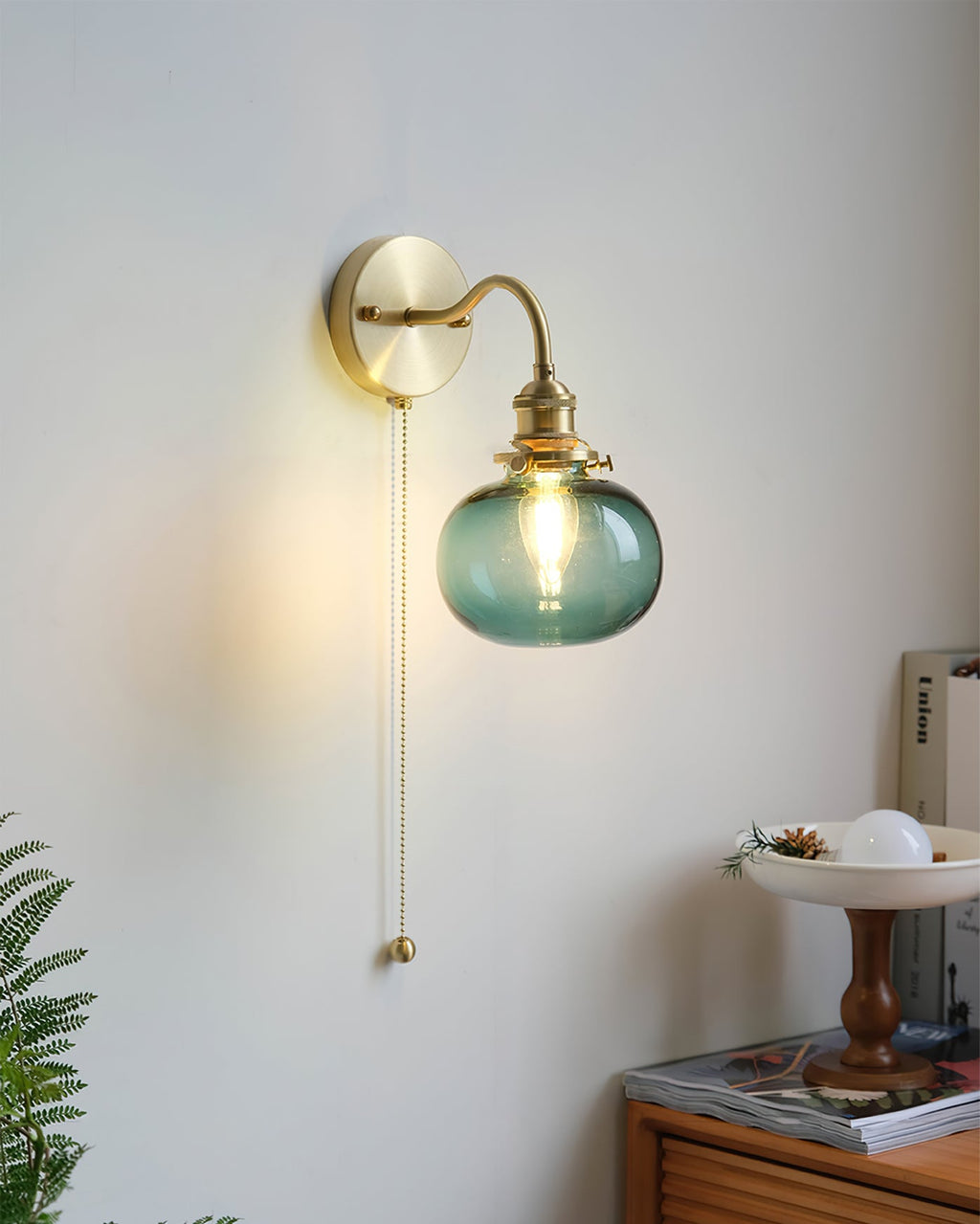 RAVENSHIRE ILLUMINATED GLASS SCONCE