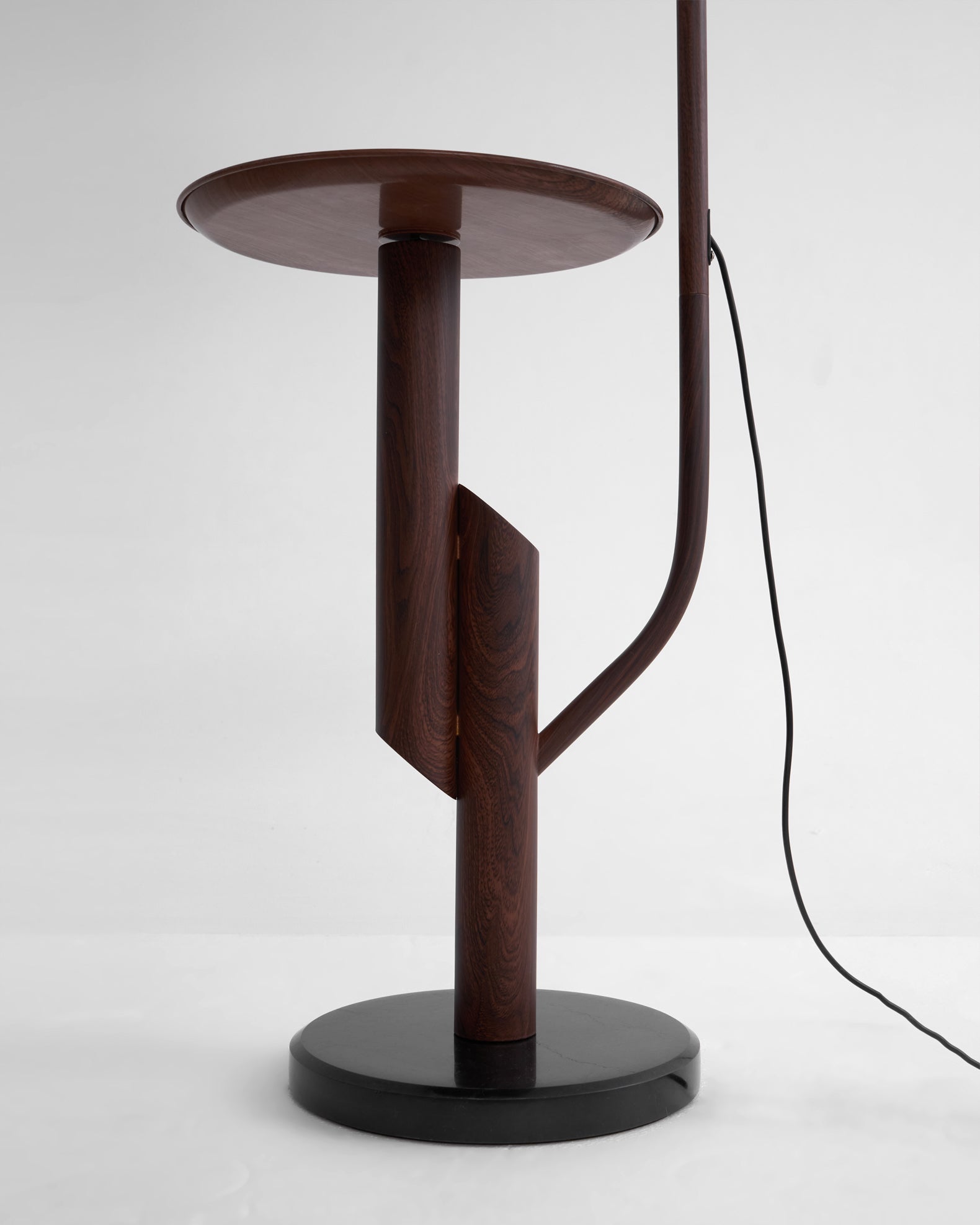 CHARLESTON VINTAGE TRIPOD LANTERN