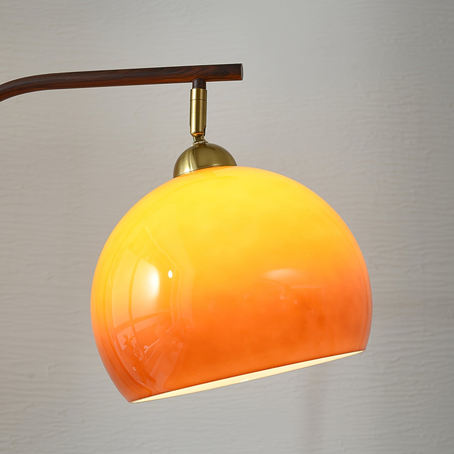 CHARLESTON VINTAGE TRIPOD LANTERN