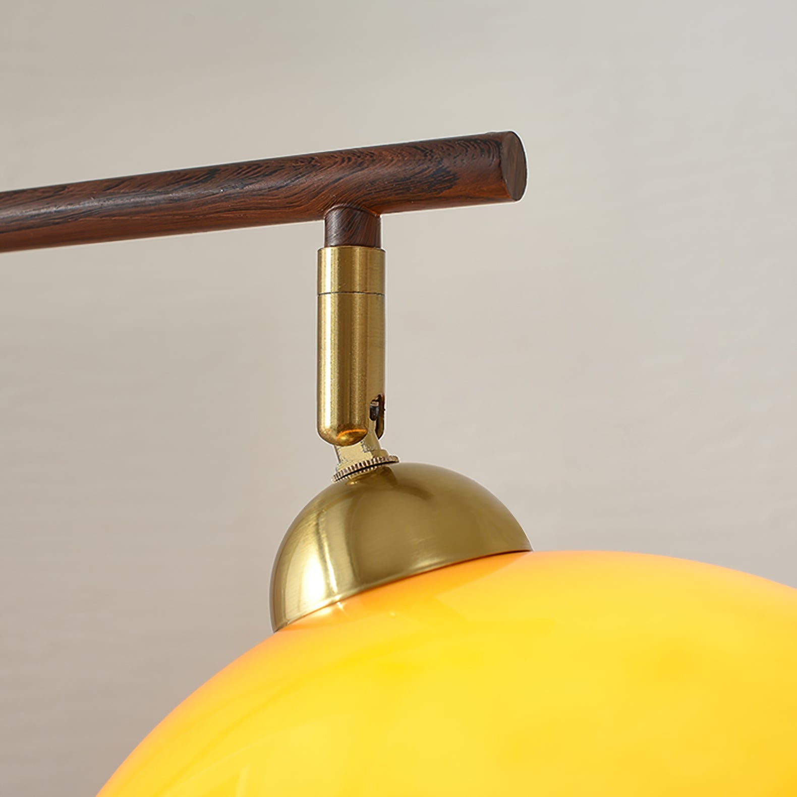 CHARLESTON VINTAGE TRIPOD LANTERN