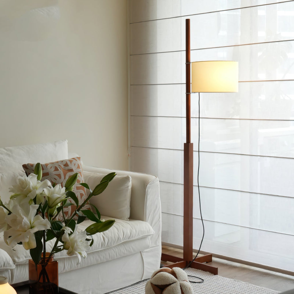 WINTHORPE WOODEN TRIPOD FLOOR LIGHT