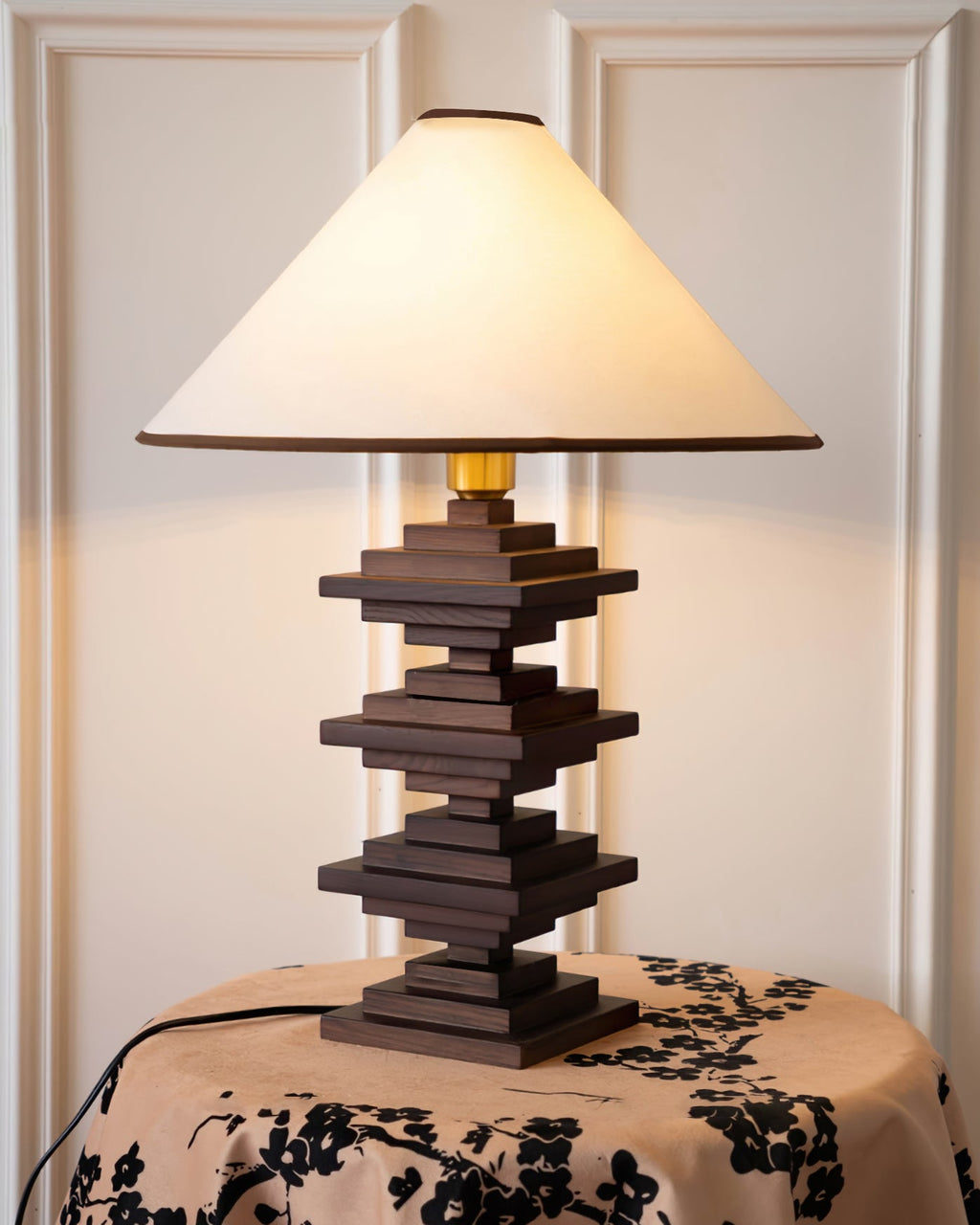 WINDSOR STACKED CUBE ILLUMINATOR