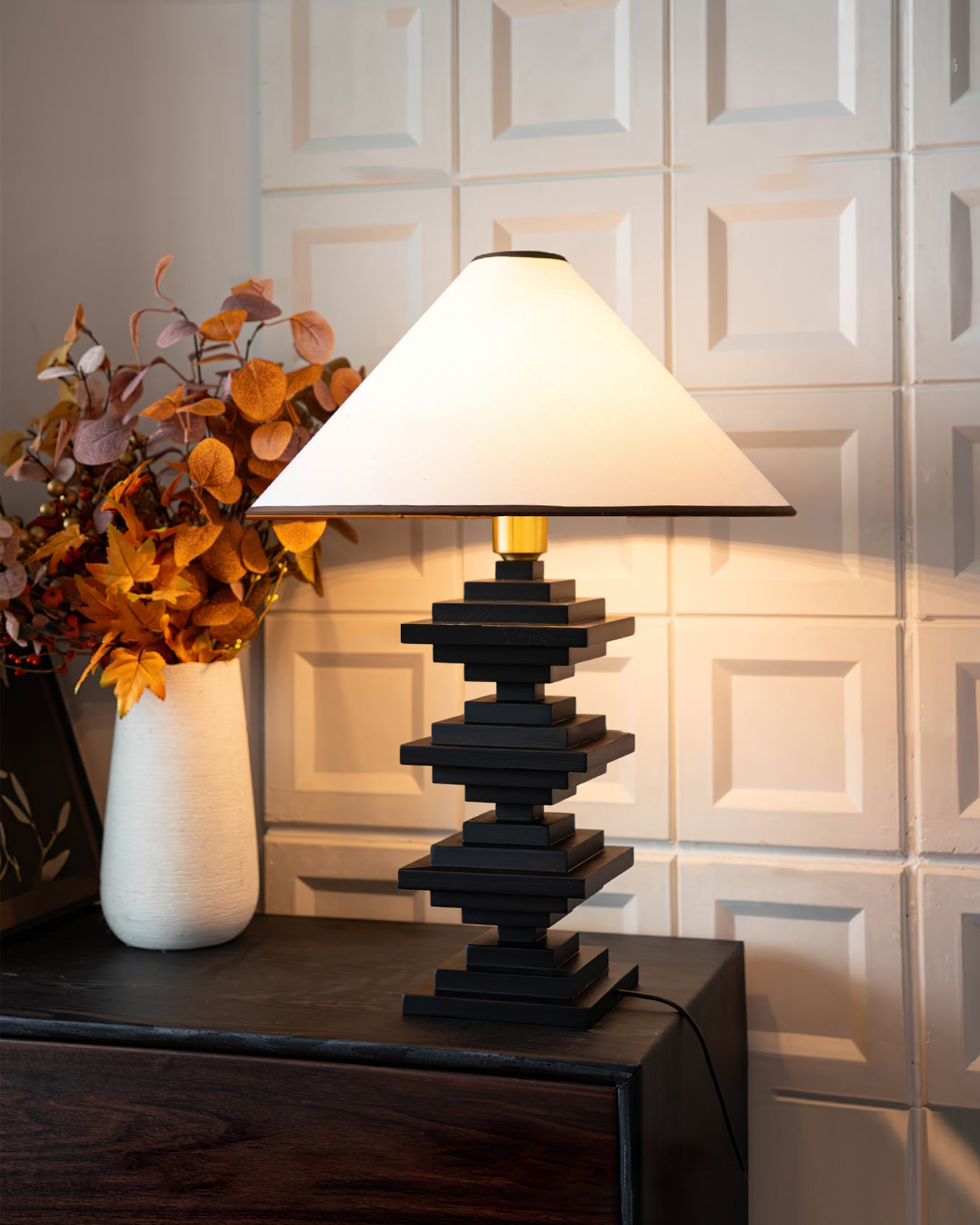 WINDSOR STACKED CUBE ILLUMINATOR