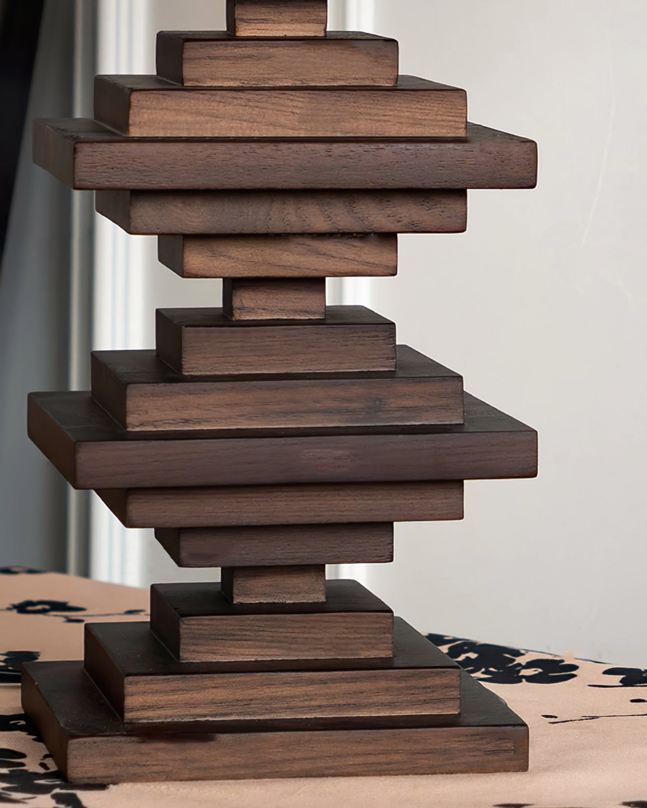 WINDSOR STACKED CUBE ILLUMINATOR
