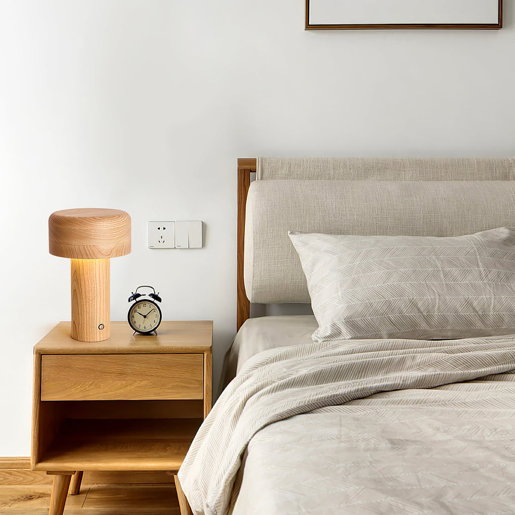 WINDSOR OAK COLUMN LAMP