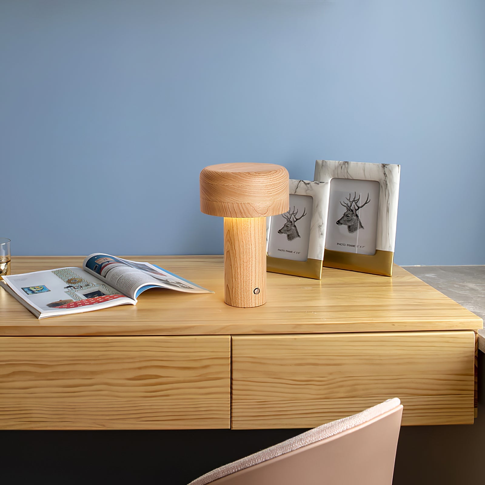 WINDSOR OAK COLUMN LAMP