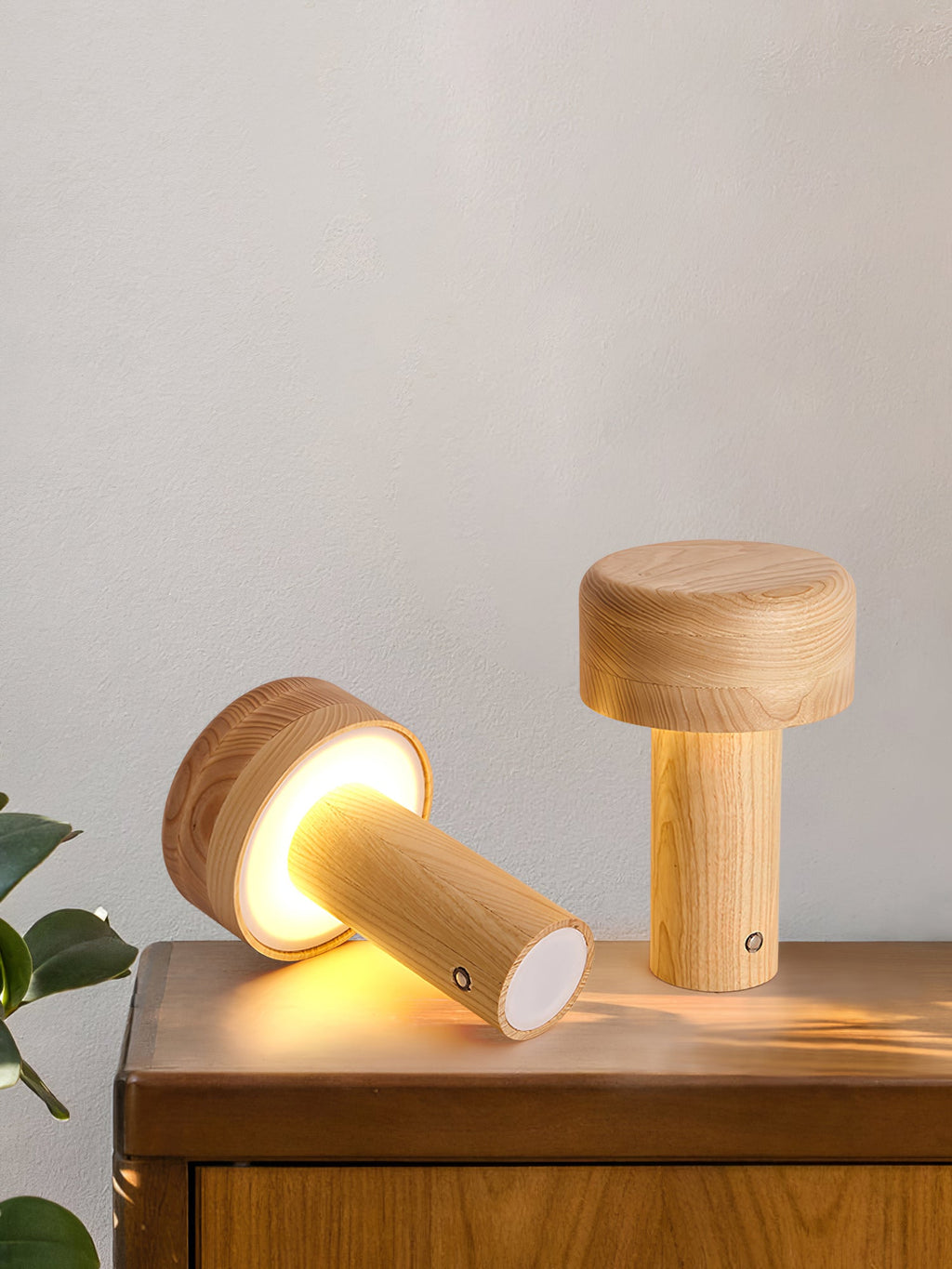 WINDSOR OAK COLUMN LAMP
