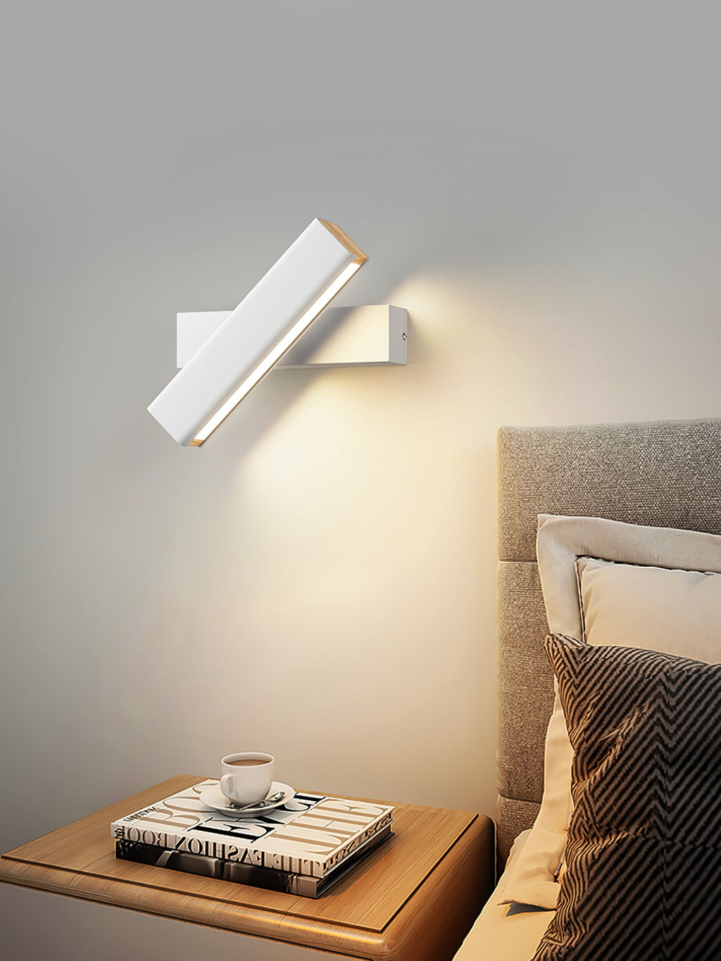 LANGLEY BOUNDLESS BRASS WALL SCONCE