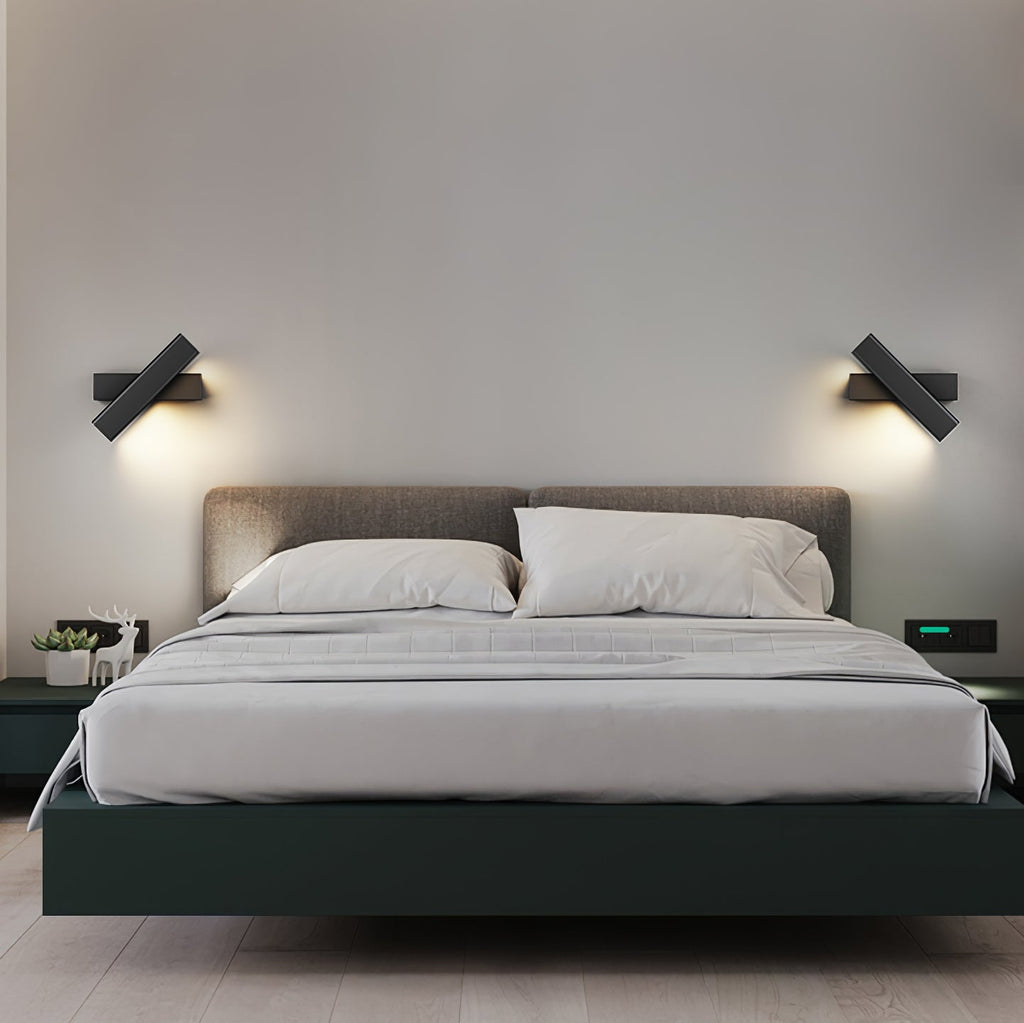 LANGLEY BOUNDLESS BRASS WALL SCONCE