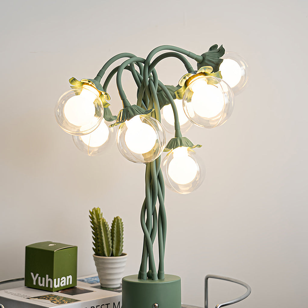 VERDANT BOUQUET GLOBE LAMP - Vintage Floral Illumination