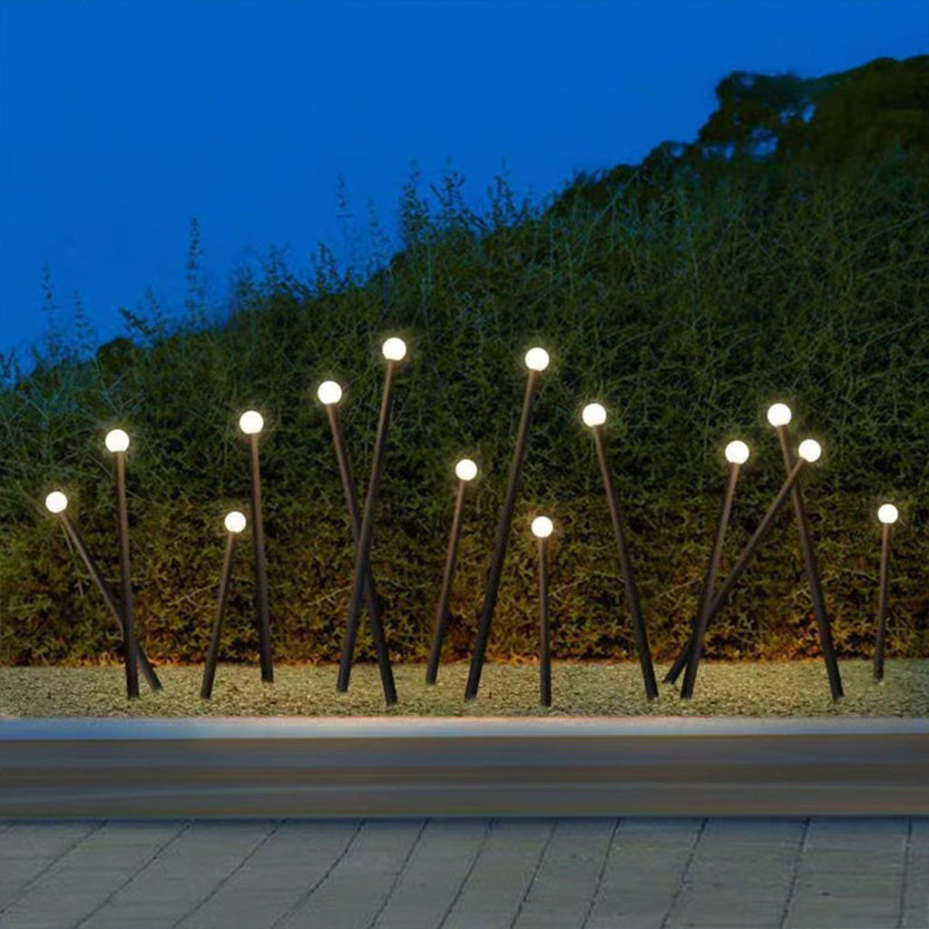 WINDSOR GARDEN BEACON: WATER-RESISTANT LED GROUNDED LUMINAIRE