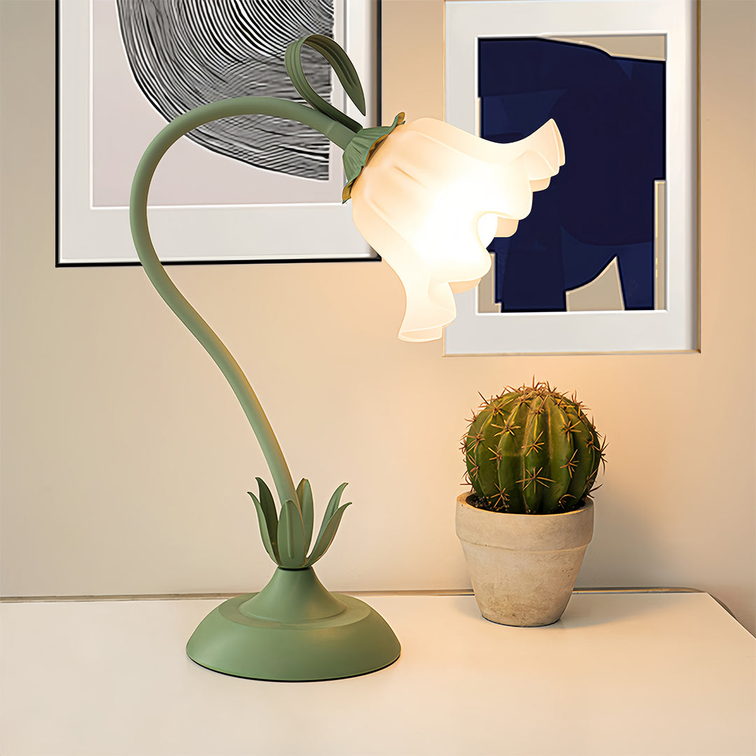 VERDANT AMARYLLIS TWISTED GLASS TABLE LAMP