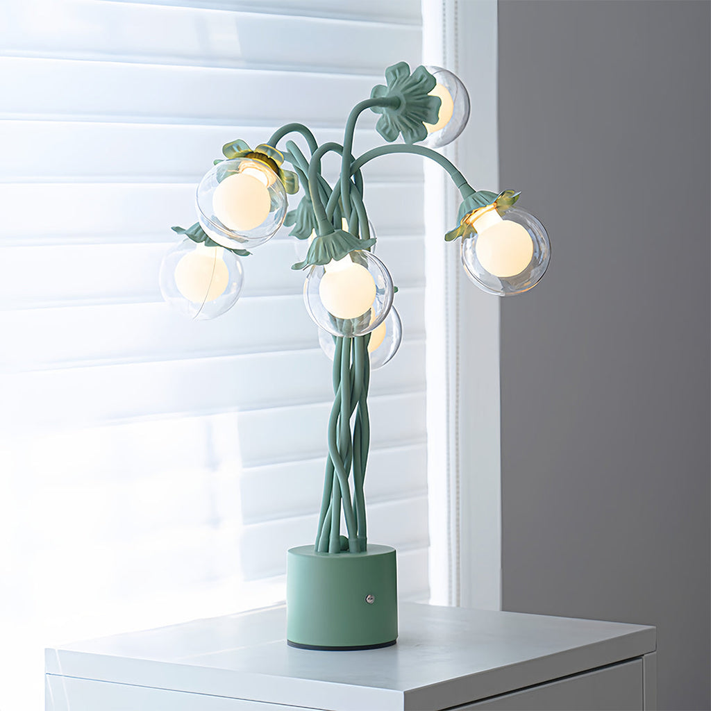 VERDANT BOUQUET GLOBE LAMP - Vintage Floral Illumination