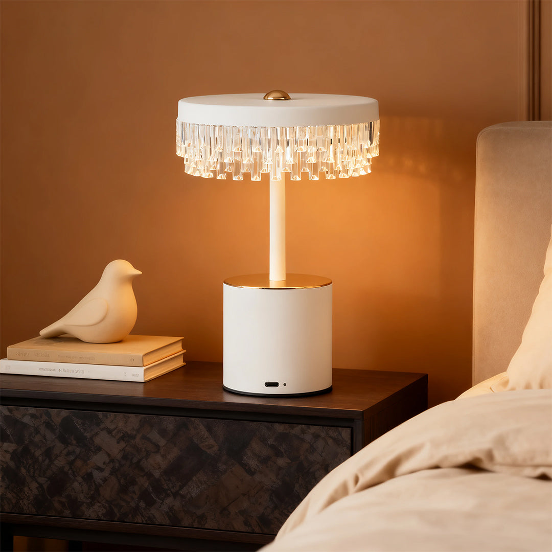 WINTERBOURNE MODERNIST USB TABLE LAMP