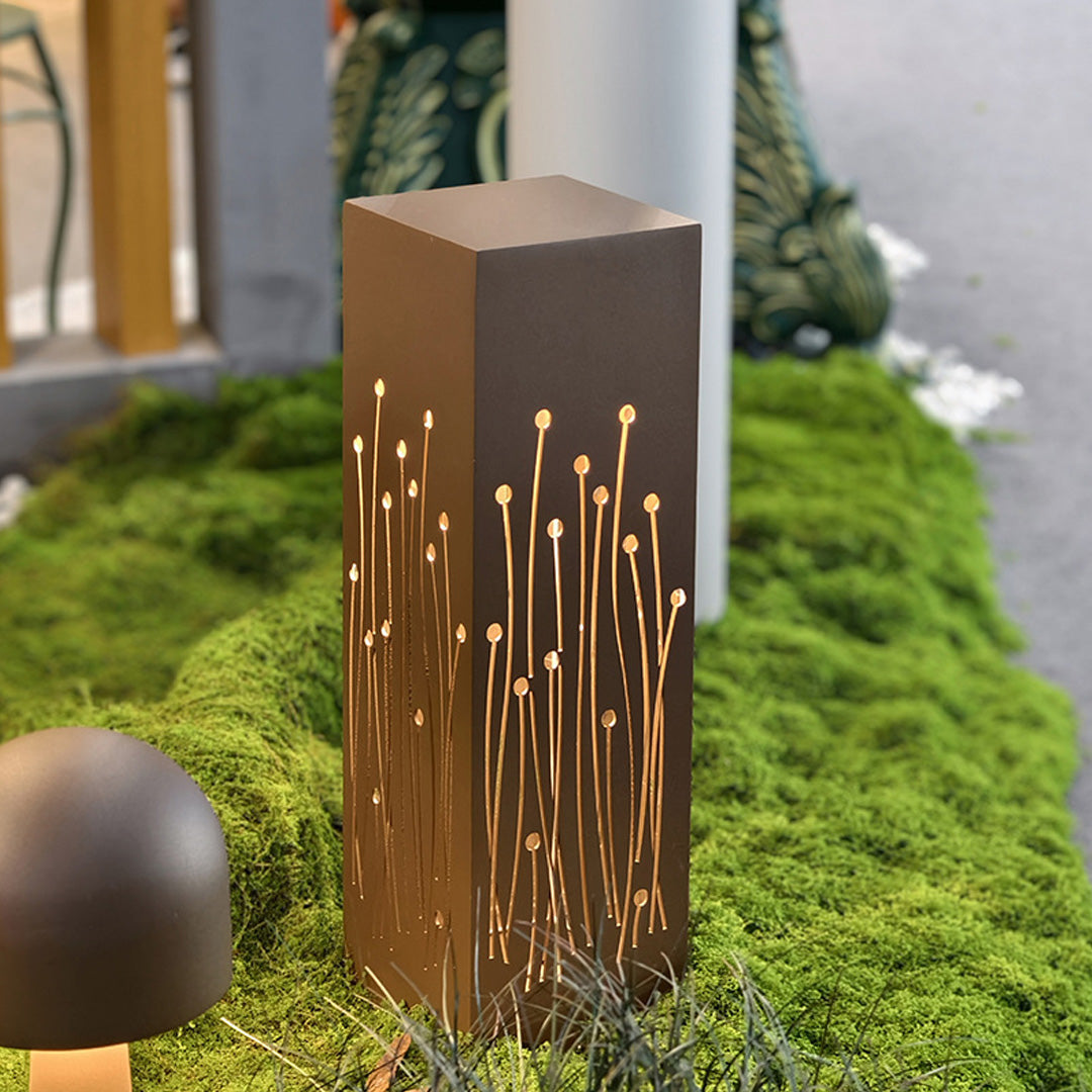 WINDSOR PATHWAY GLOW ALUMINUM OUTDOOR LIGHTING SYSTEM