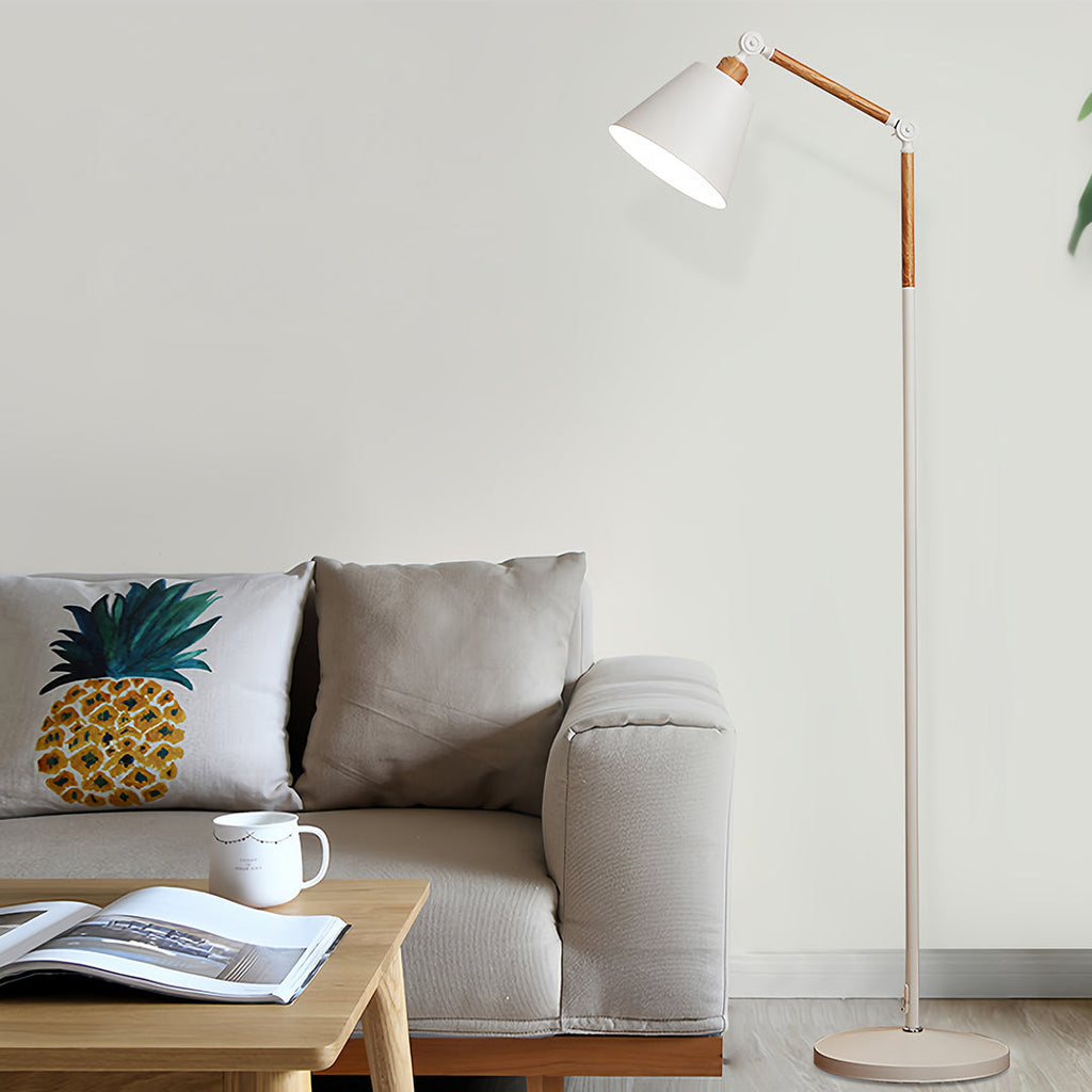 RAVENHALL METALLIC ADJUSTABLE LAMP POST