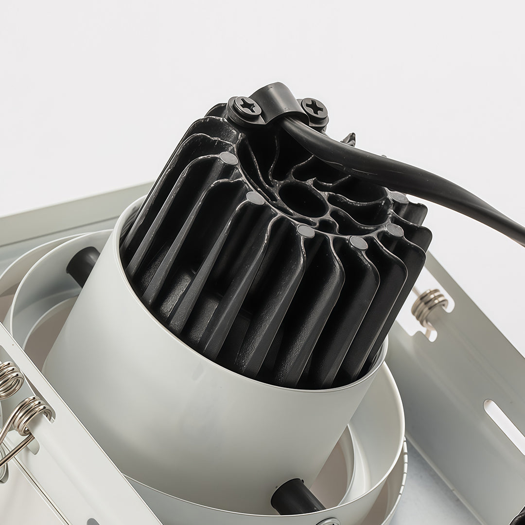 WINTHROP LED INSET ILLUMINATOR WITH ANTI-GLARE TECHNOLOGY"  
2. "KENSINGTON SHADOW-FREE RECESSED LIGHTING MODULE"  
3. "FELSTEAD LUMINAIRE: DISCREET INDOOR SPOTLIGHT"  
4. "BARNETT CEILING COVE LIGHT WITH GLARE REDUCTION"  
5. "HARTWELL ILLUMINATION: SLEE
