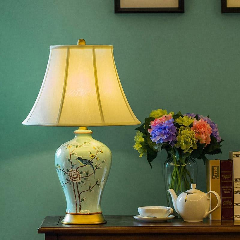 CHARLESTON PORCELAIN GARDENIA TABLE LAMP WITH AVIAN ACCENTS