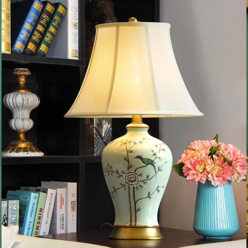 CHARLESTON PORCELAIN GARDENIA TABLE LAMP WITH AVIAN ACCENTS