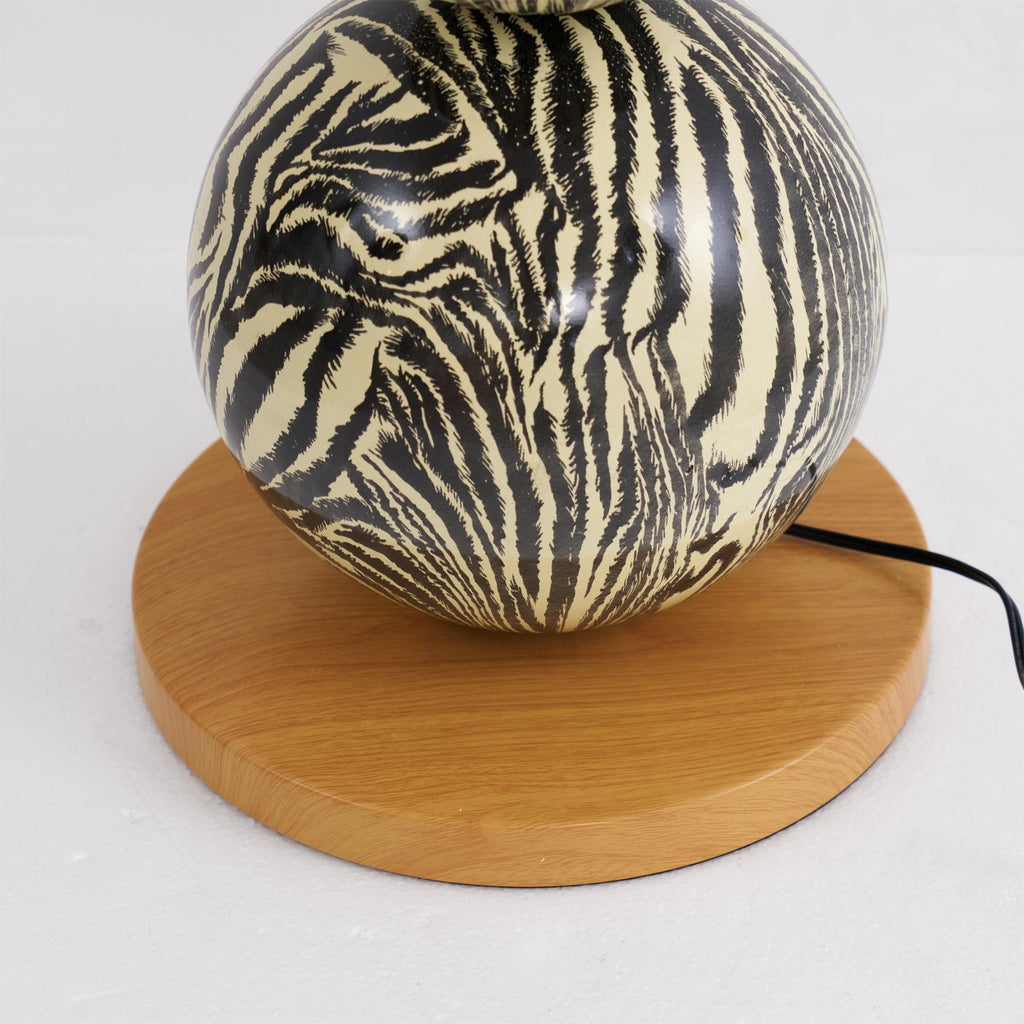 STRATHMORE MONOCHROME STRIPED LAMP