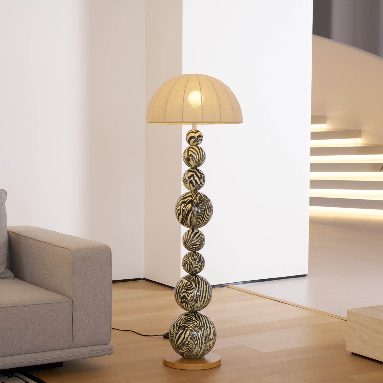 STRATHMORE MONOCHROME STRIPED LAMP