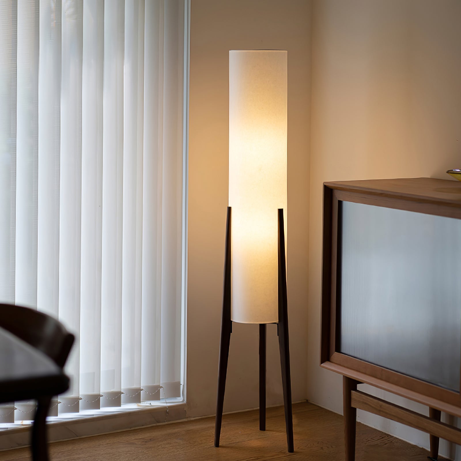 ALDERSON CALMING AMBIENT FLOOR LIGHT