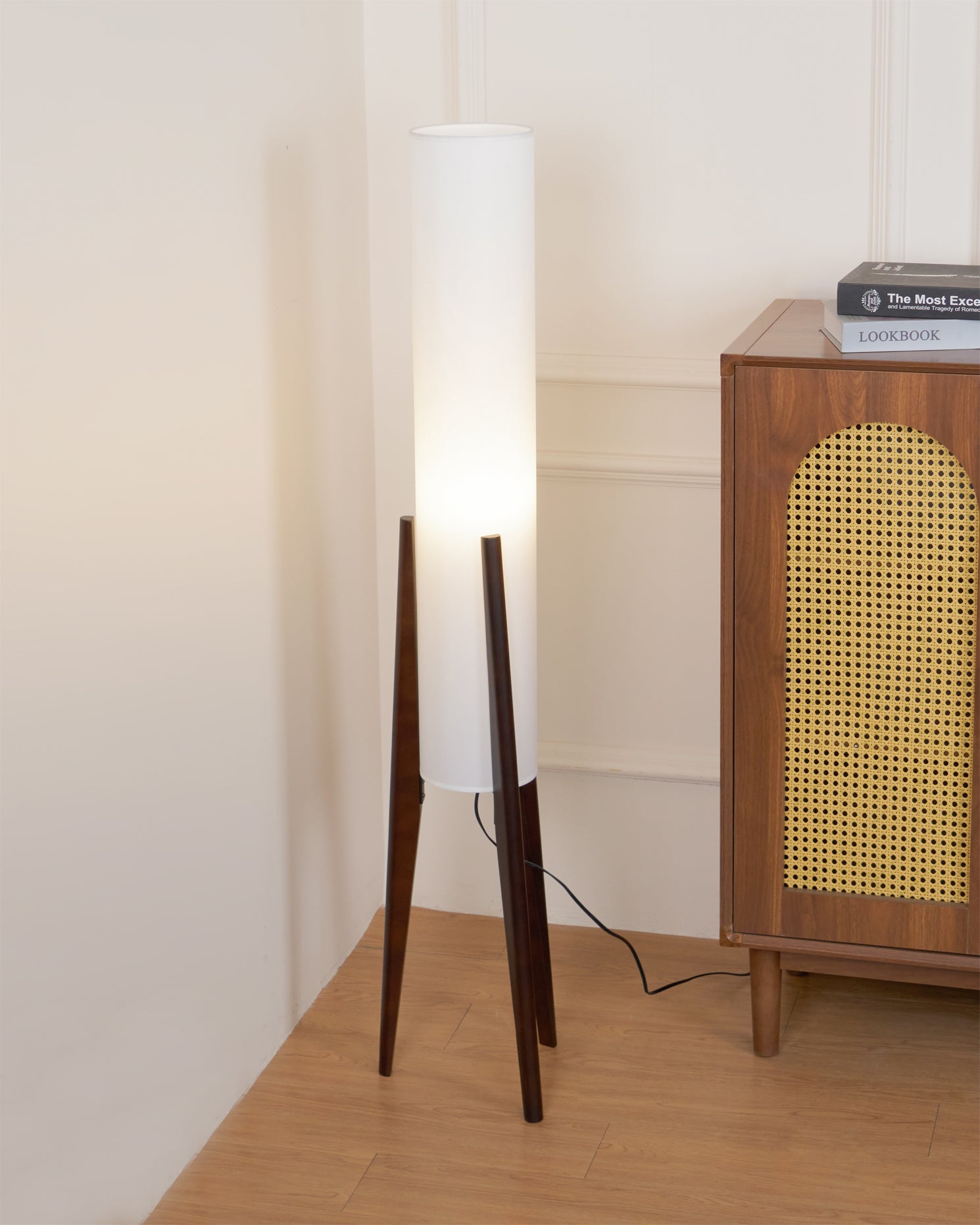 ALDERSON CALMING AMBIENT FLOOR LIGHT