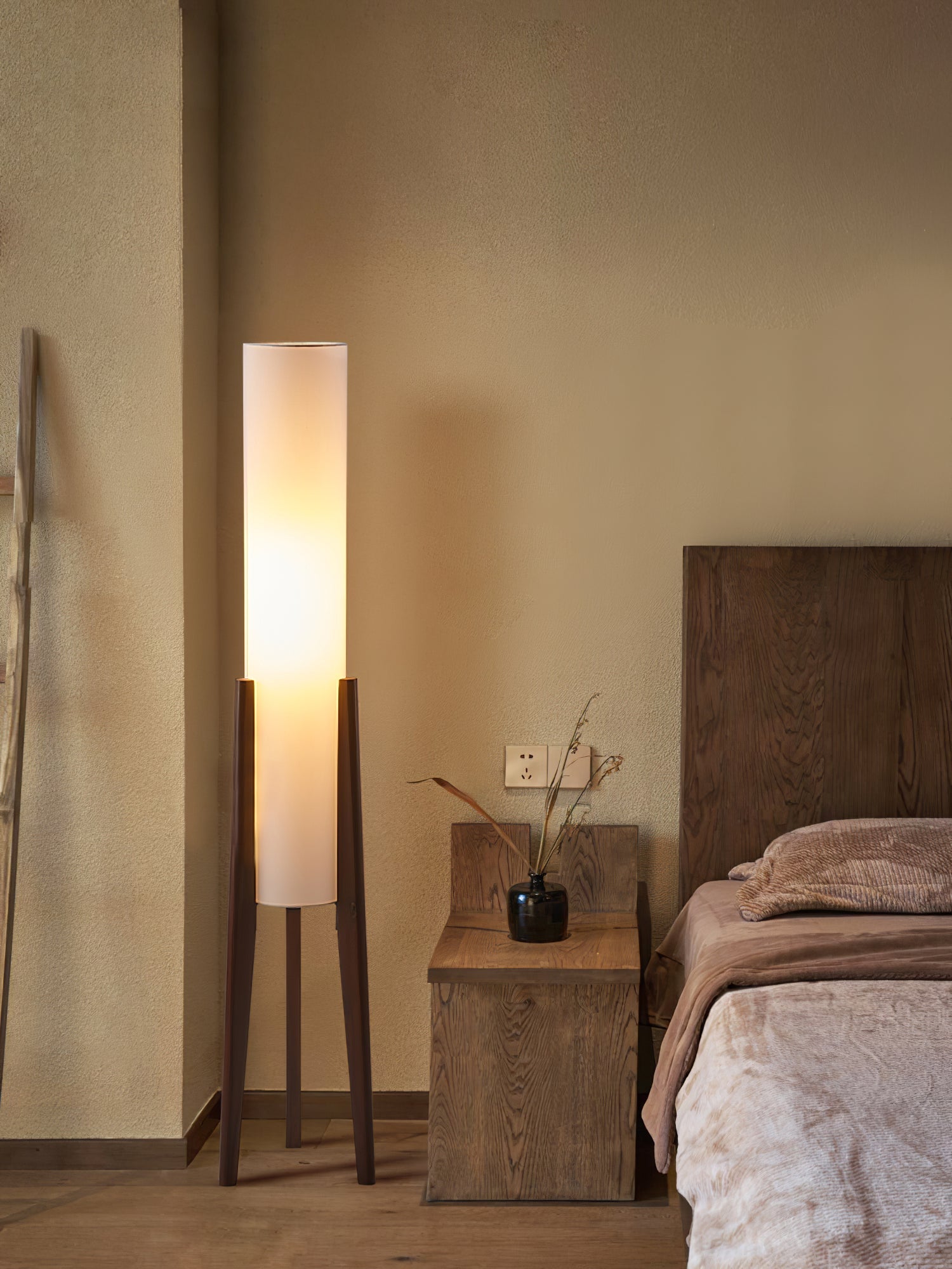 ALDERSON CALMING AMBIENT FLOOR LIGHT