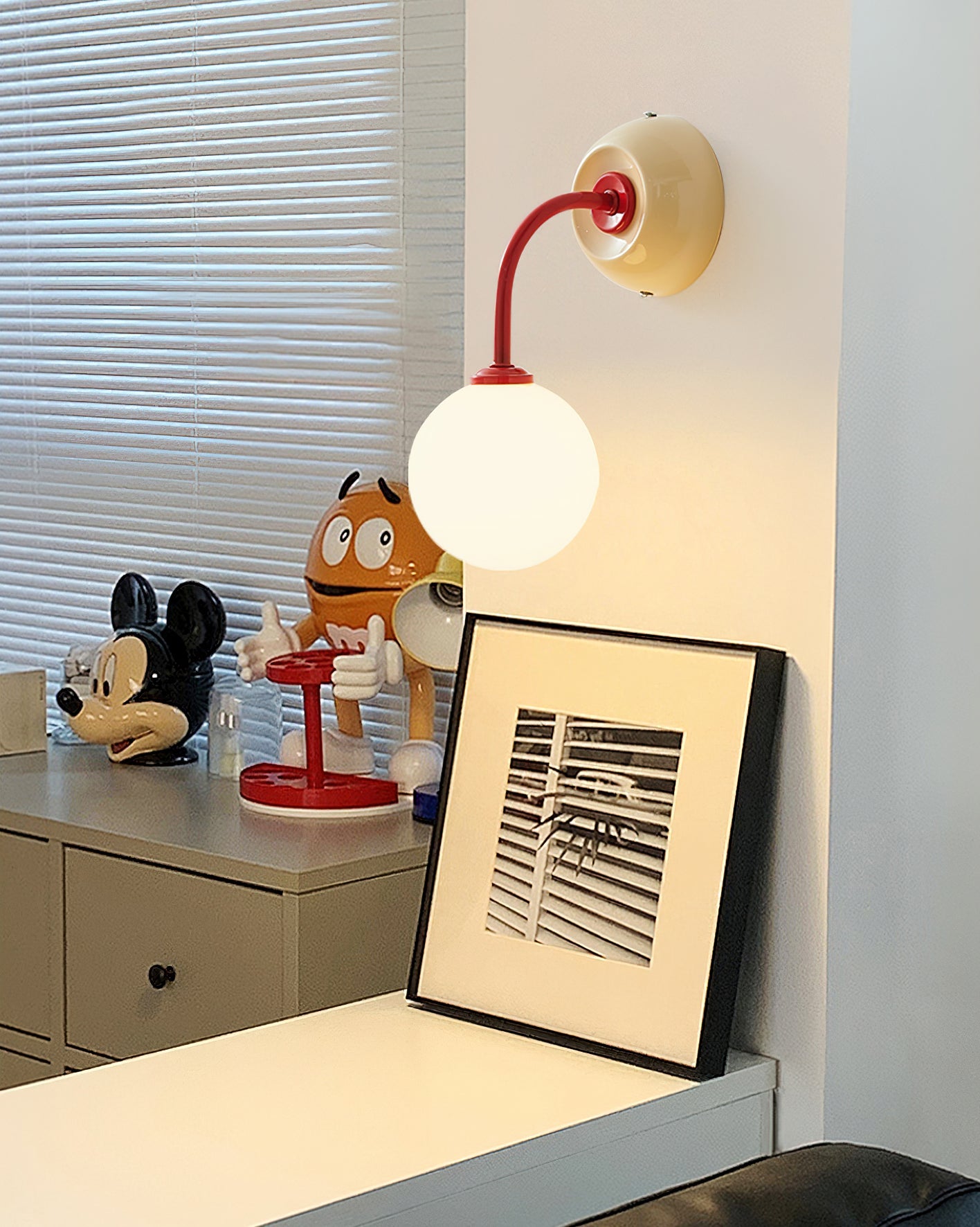 WINDSOR GLOW WALL SCONCE
