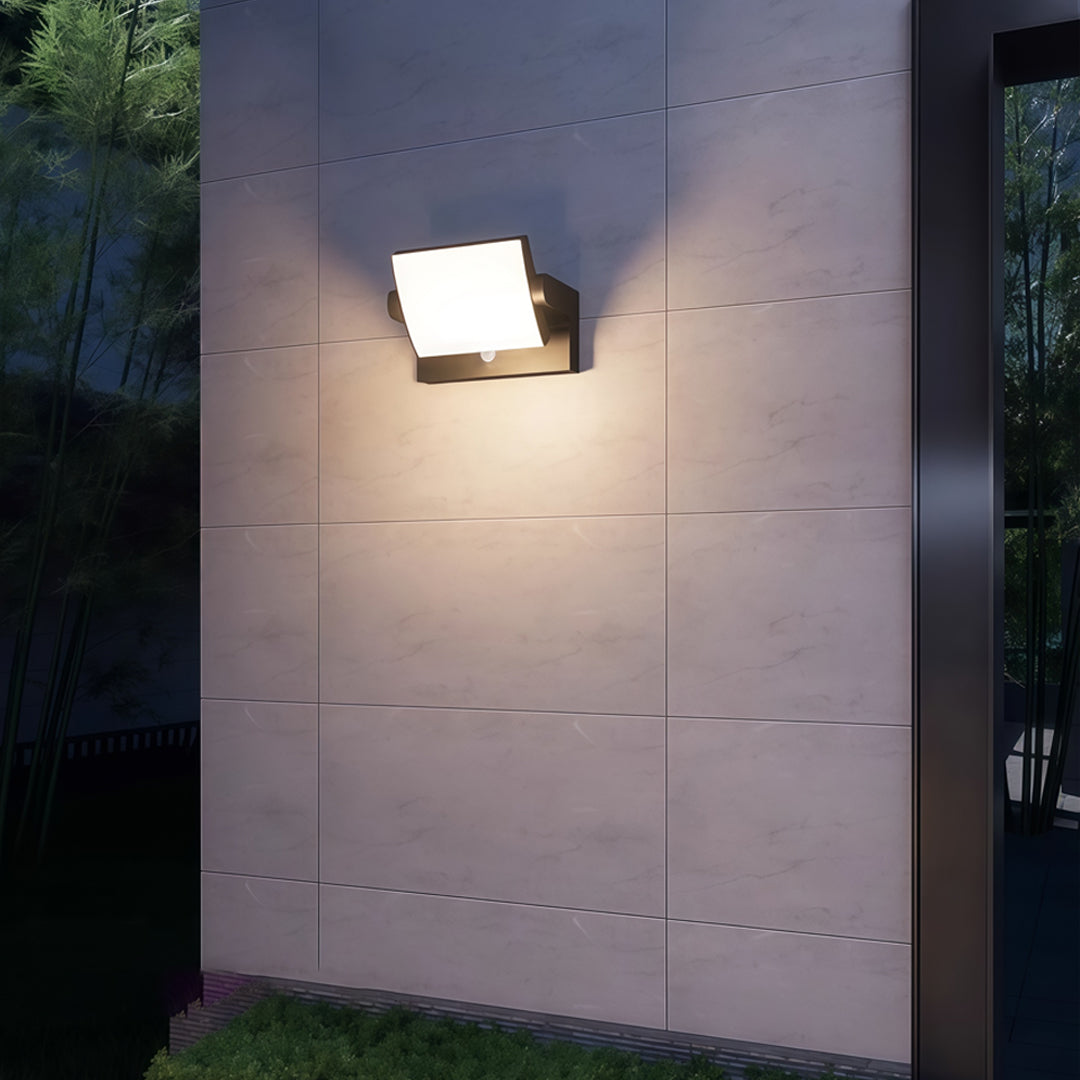 WINTERBOURNE FLEXIBLE OUTDOOR ILLUMINATOR WITH WEATHERPROOF DESIGN