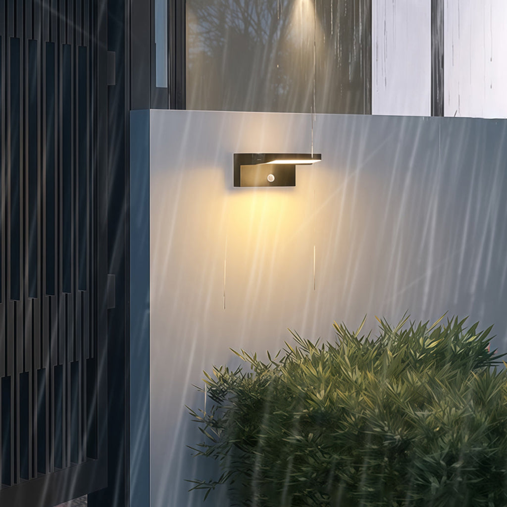WINTERBOURNE FLEXIBLE OUTDOOR ILLUMINATOR WITH WEATHERPROOF DESIGN