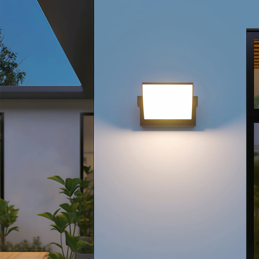 WINTERBOURNE FLEXIBLE OUTDOOR ILLUMINATOR WITH WEATHERPROOF DESIGN