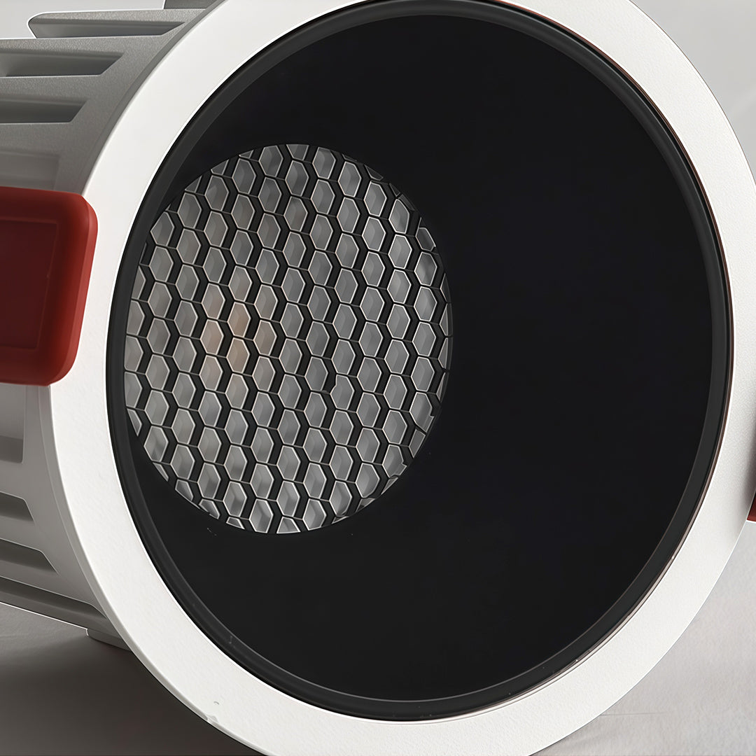 THORNBURY ALUMINUM RECESSED LED DOWNLIGHT WITH ANTI-GLARE TECHNOLOGY