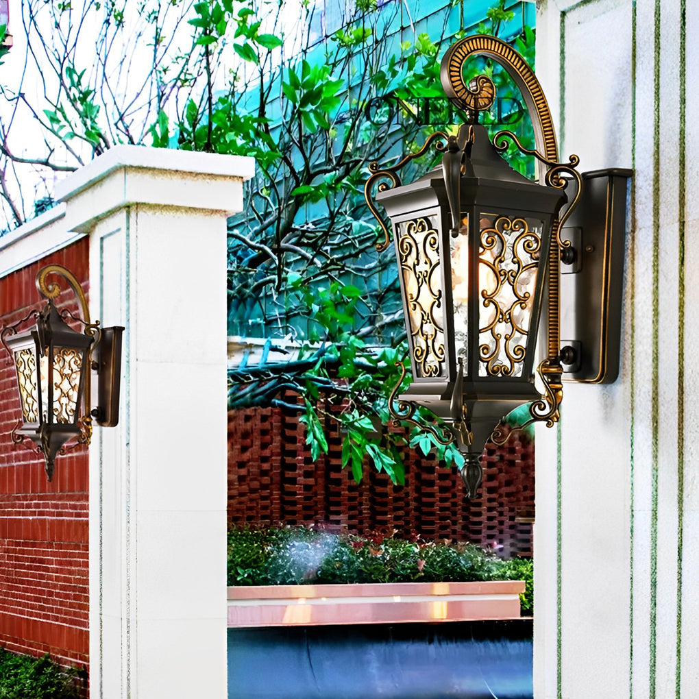 WHITBY VINTAGE BRASS OUTDOOR LIGHTING SCONCE
