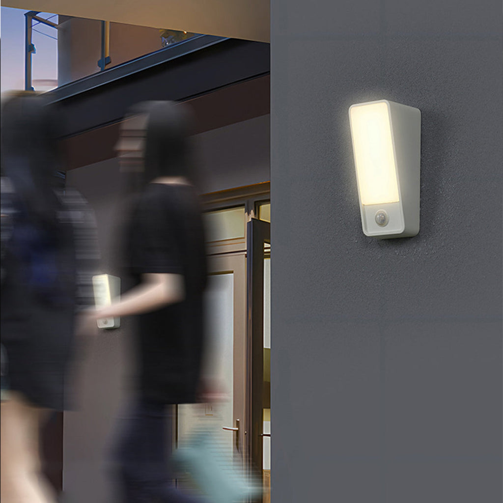 WINTHROP SQUARE ALUMINUM OUTDOOR LED ILLUMINATOR