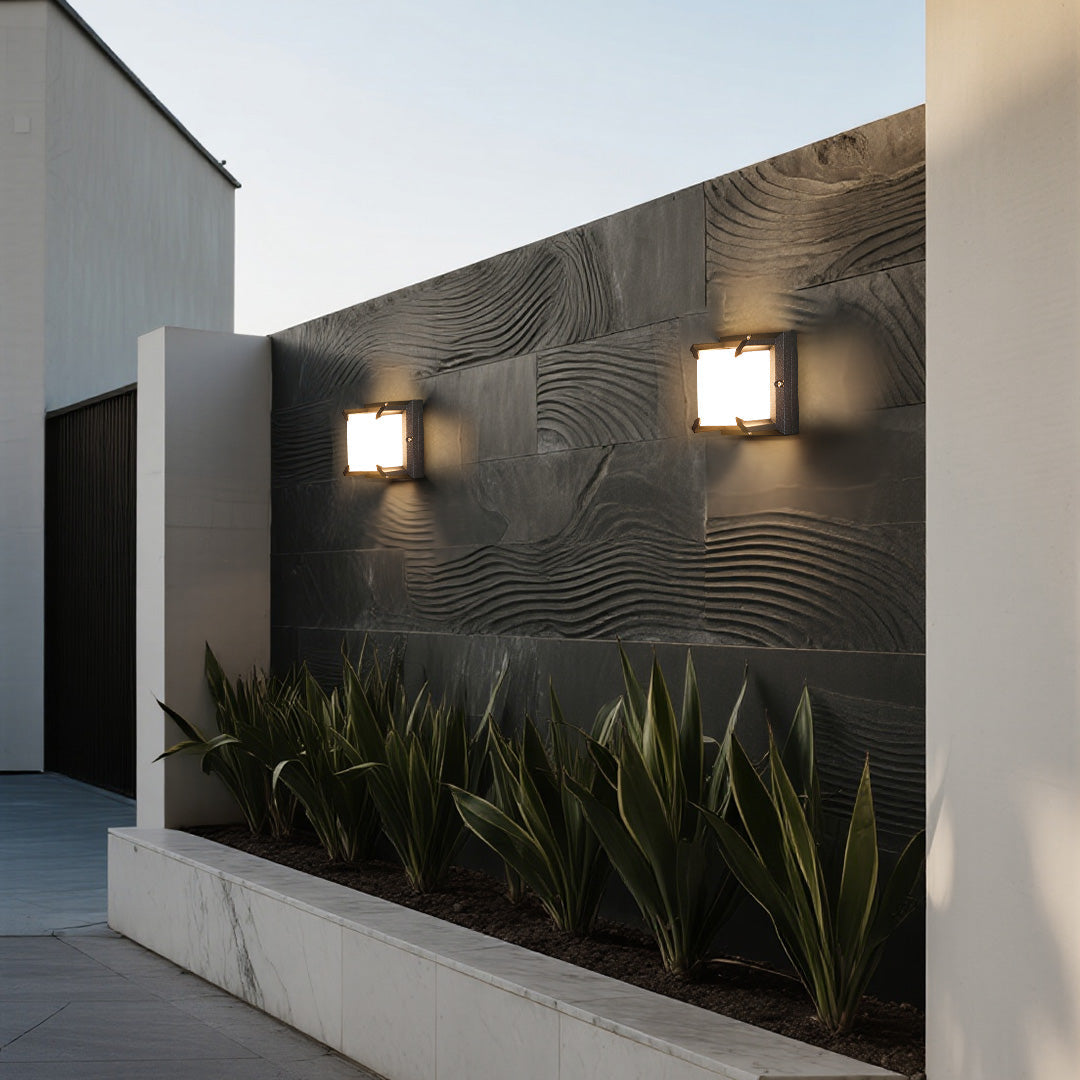 RAVENHALL WEATHERPROOF ALUMINUM OUTDOOR WALL LANTERN