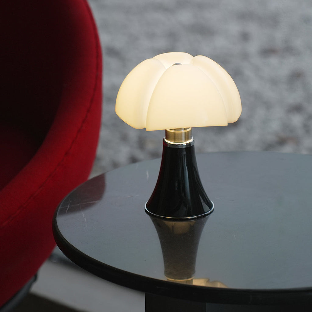 VINCENT IRON ARTISAN TABLE LAMP WITH ITALIAN INSPIRATION