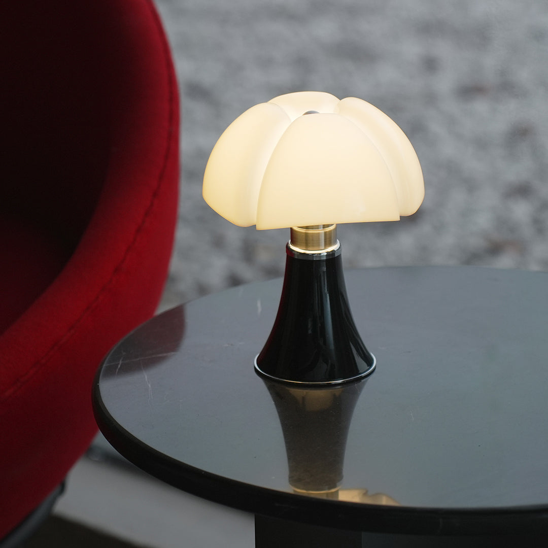 VINCENT IRON ARTISAN TABLE LAMP WITH ITALIAN INSPIRATION
