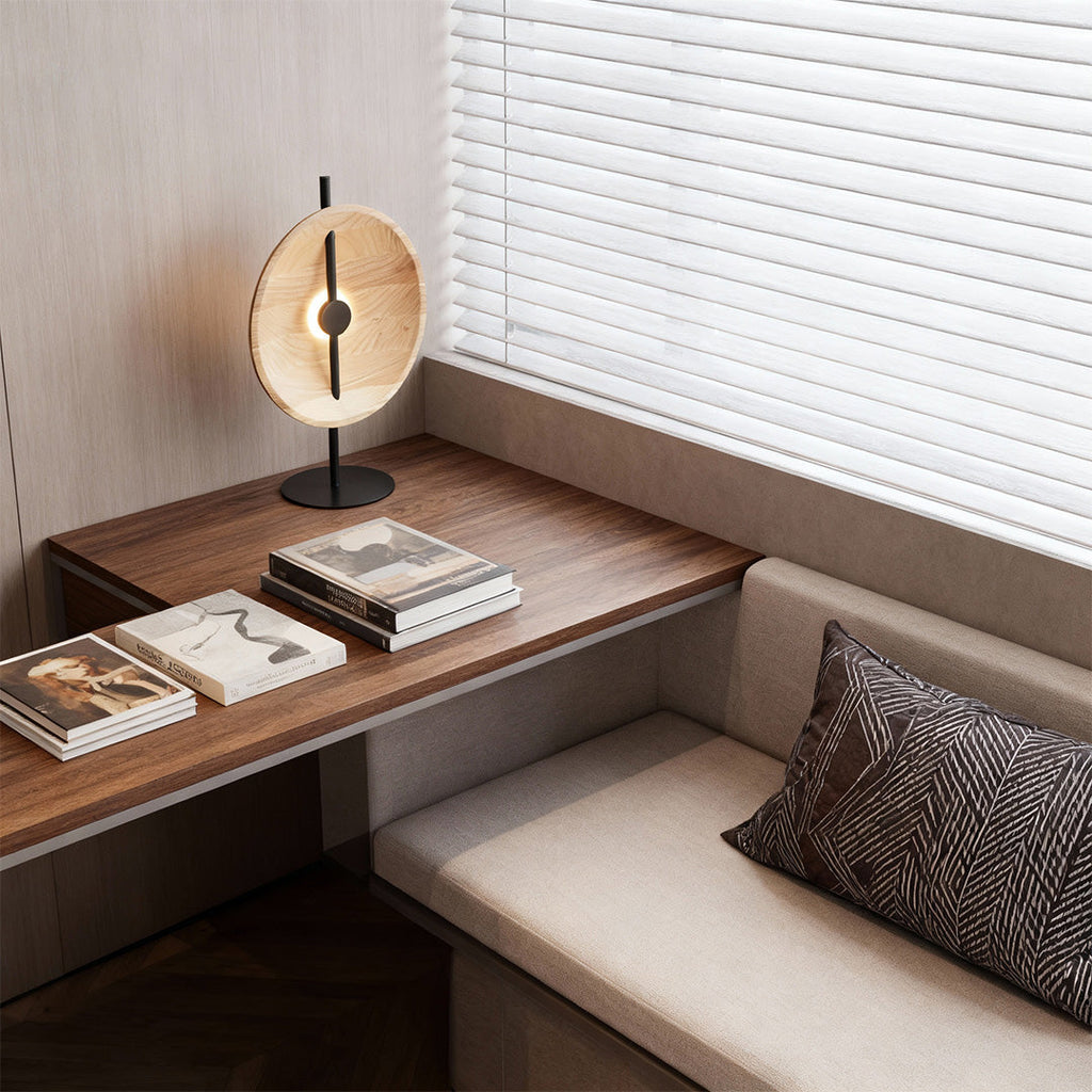 BRACKENWOOD SCULPTURAL LAMP OF NATURAL FLAIR