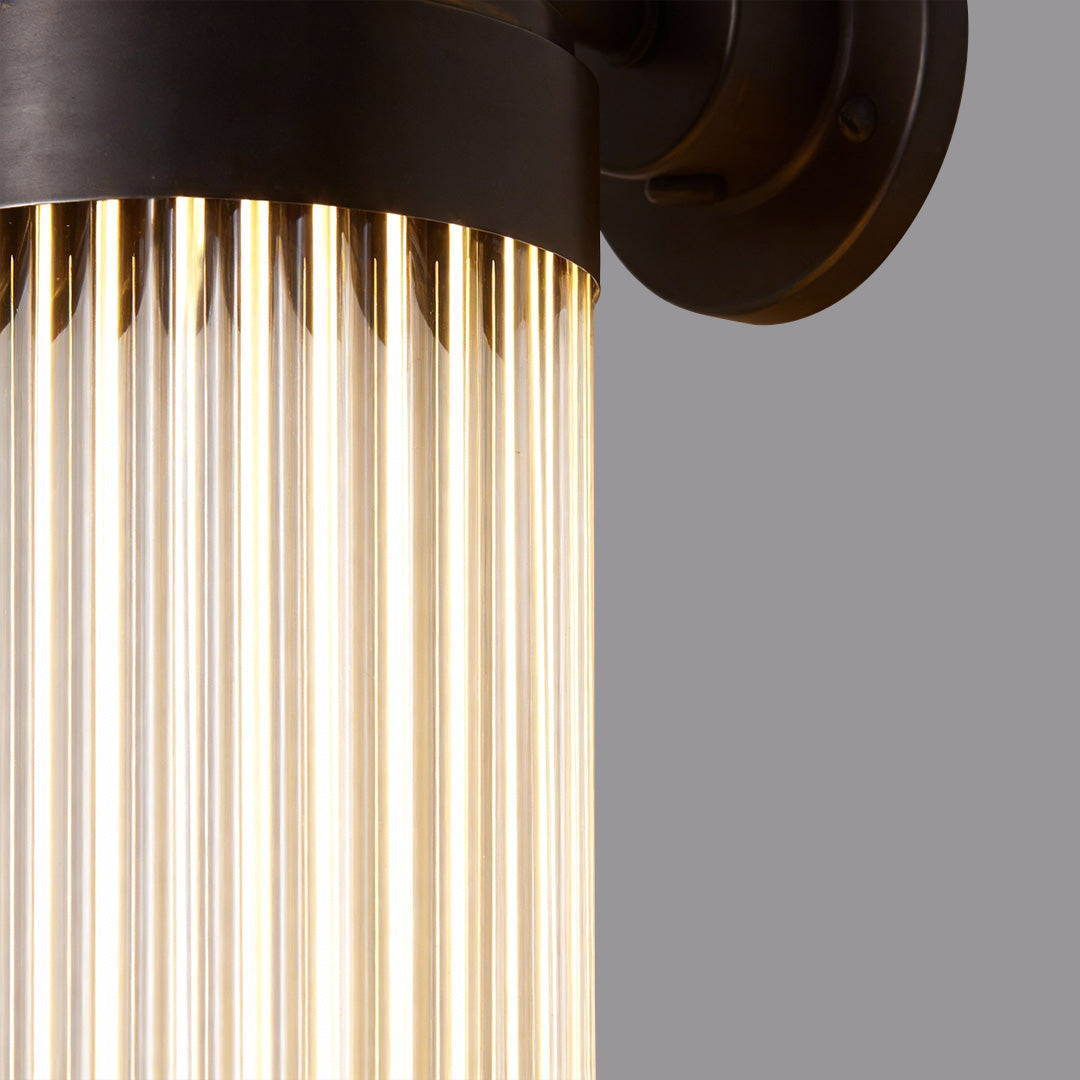 RAVENCLIFFE OUTDOOR LED SCONCE WITH WEATHERPROOF DESIGN