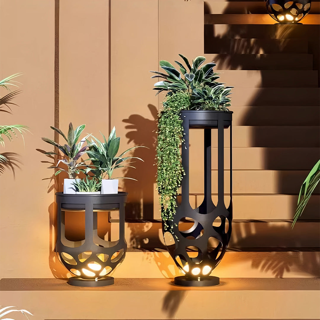 WINTHORPE ILLUMINATED GARDEN CONTAINER WITH WEATHERPROOF LIGHTING